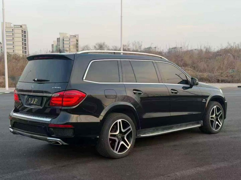 唐山14年奔驰GL8