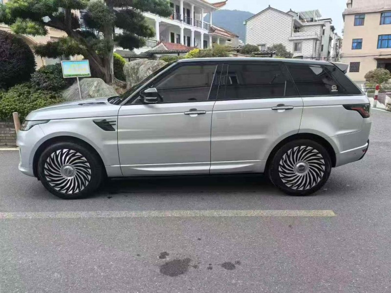 嘉兴22年路虎揽胜运动9