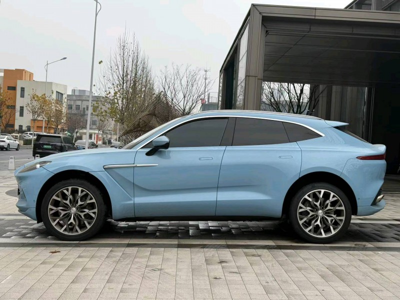 徐州22年阿斯顿·马丁DBX7