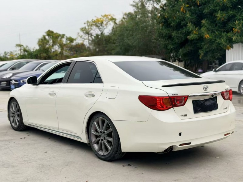 汕头12年丰田锐志7