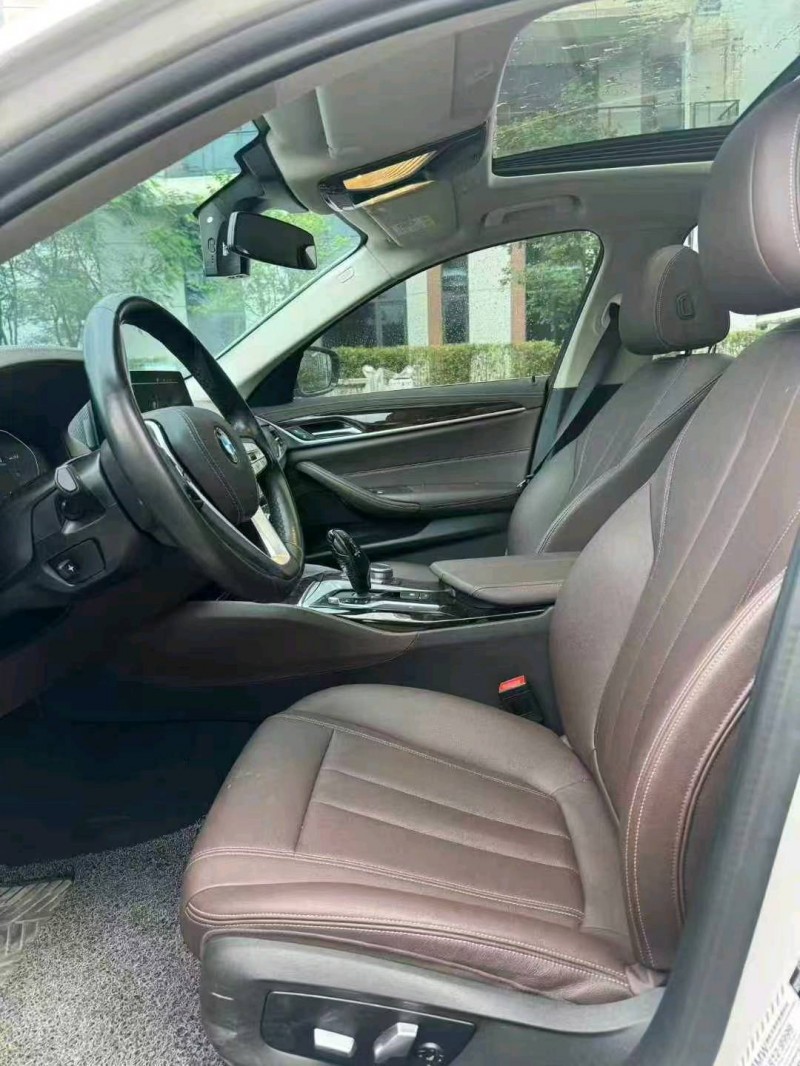 广州20年宝马5系4