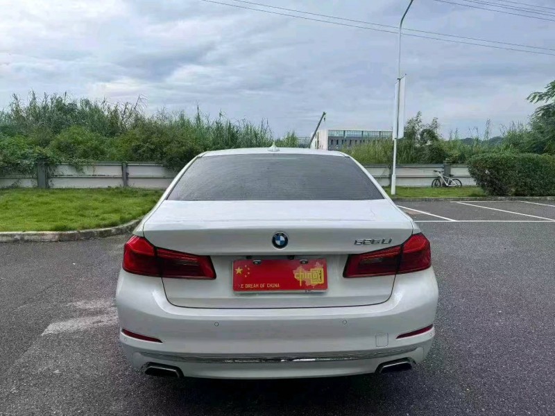 广州20年宝马5系8