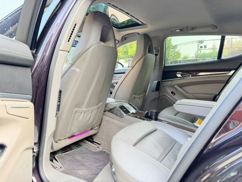 汕头10年保时捷帕拉梅拉5