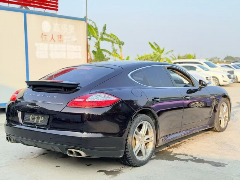 汕头10年保时捷帕拉梅拉8