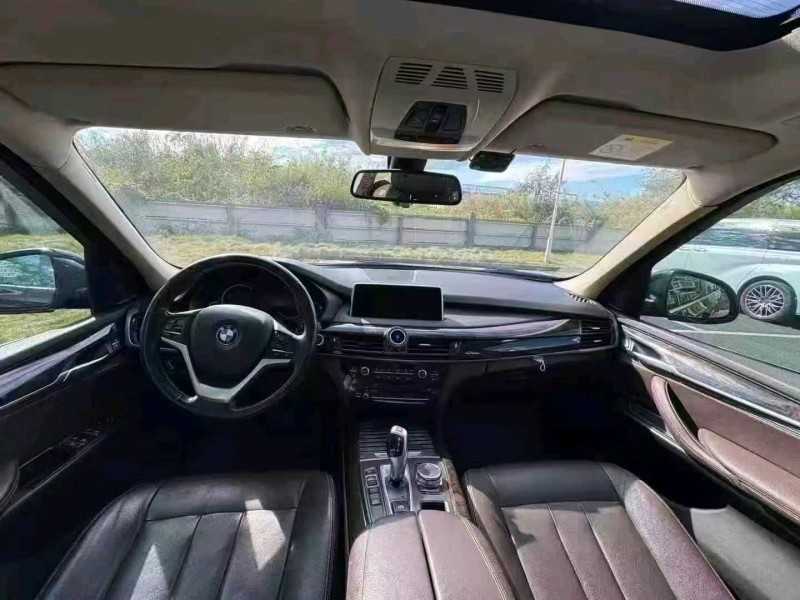 广州19年宝马X59