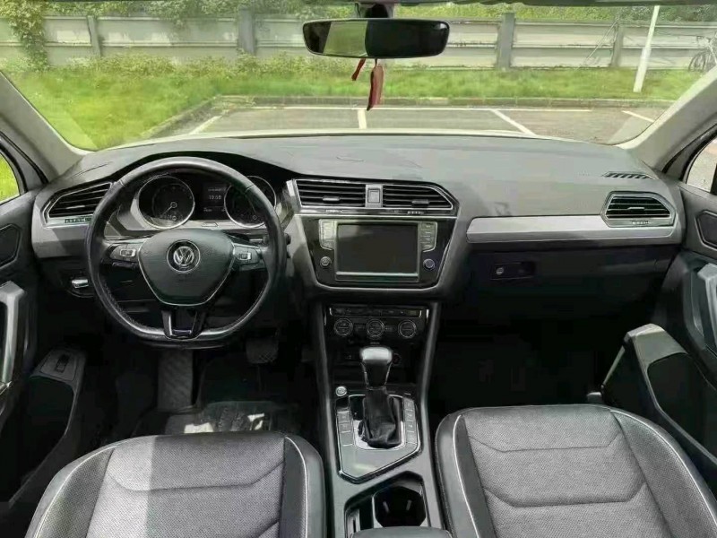 广州17年大众途观4