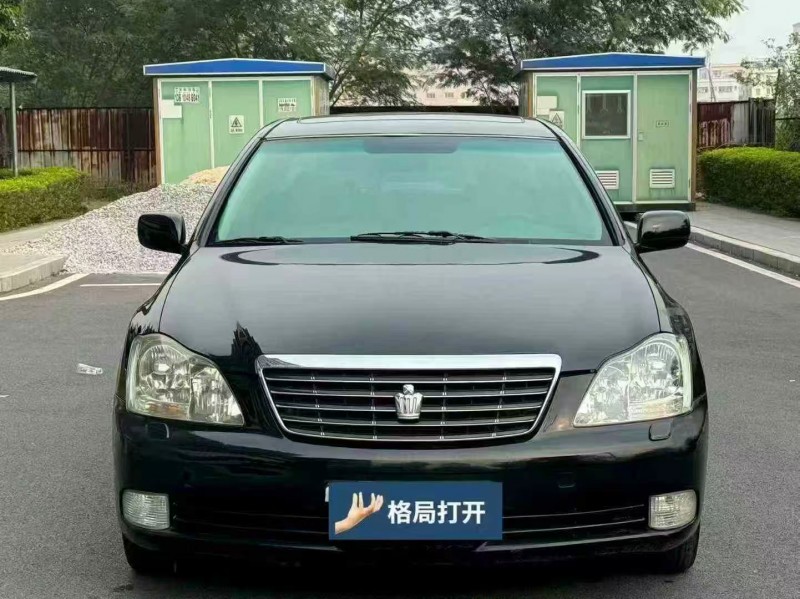 东莞09年丰田皇冠1