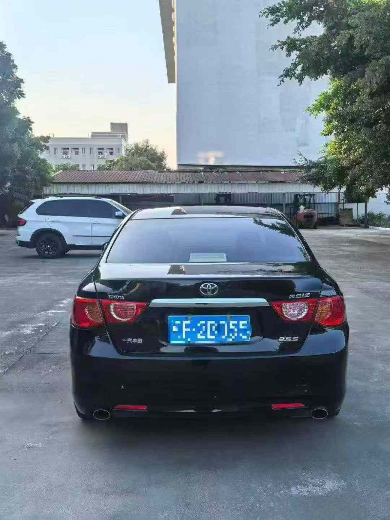 漳州12年丰田锐志9