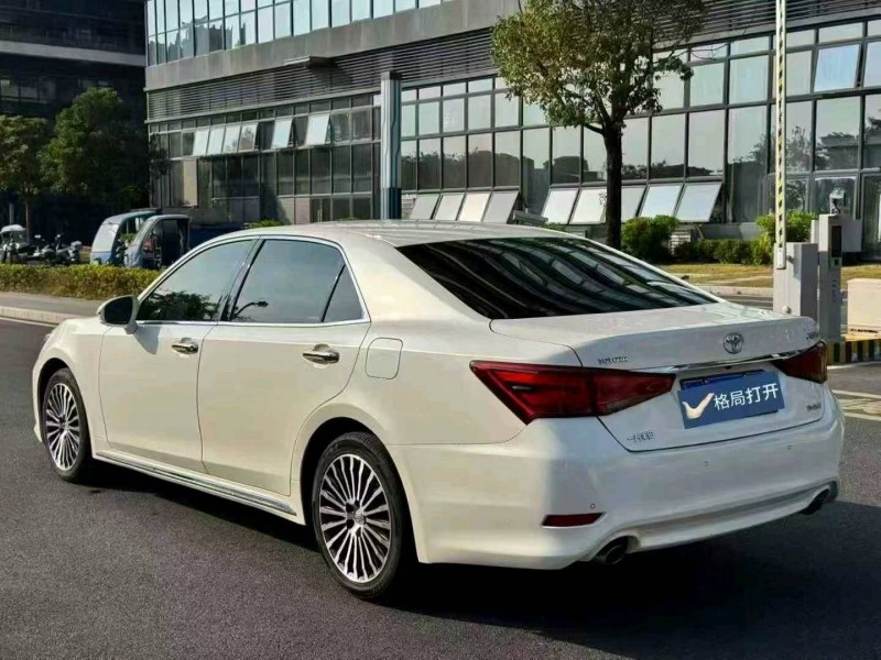 东莞19年丰田皇冠7