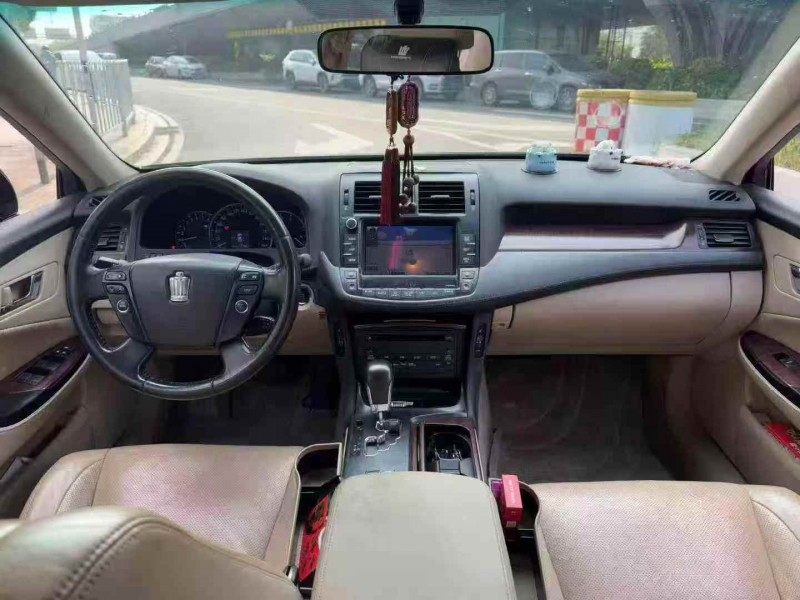 广州11年丰田皇冠5