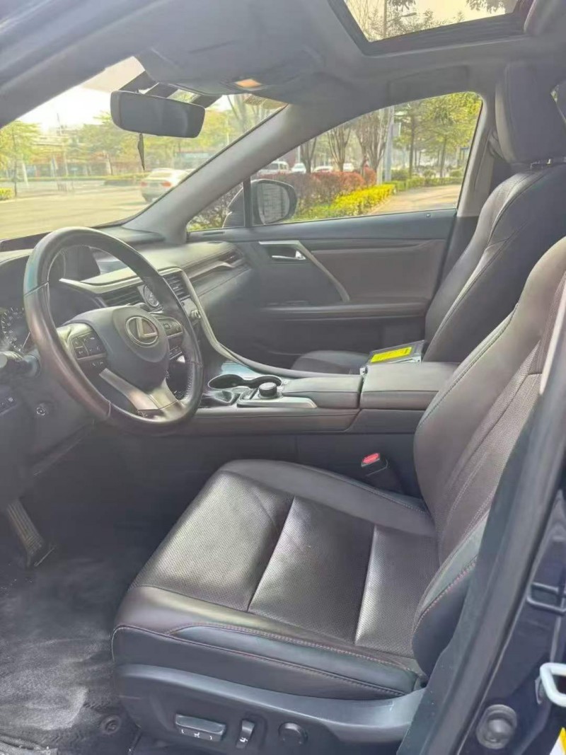 广州18年雷克萨斯RX8