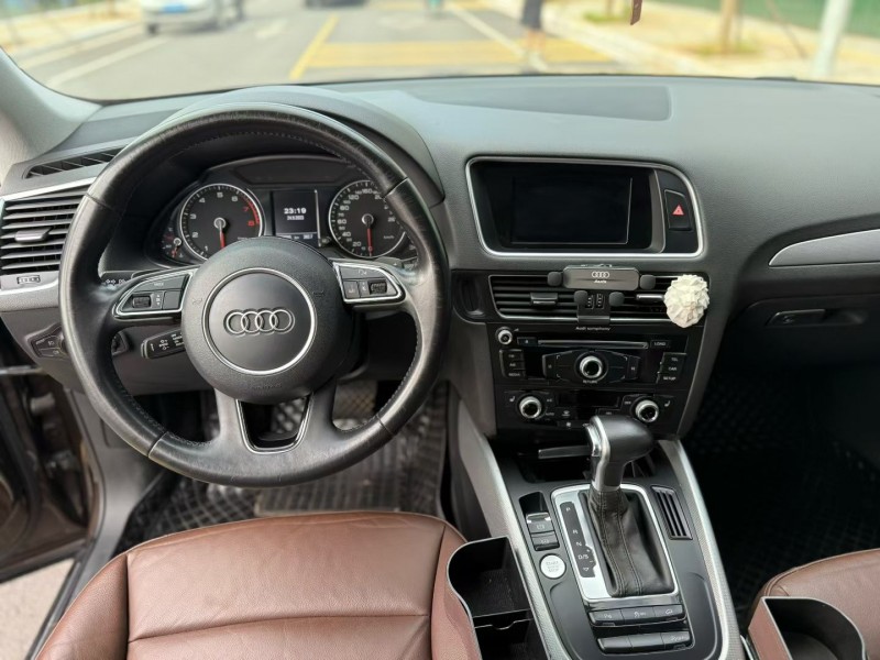 昆明16年奥迪Q56