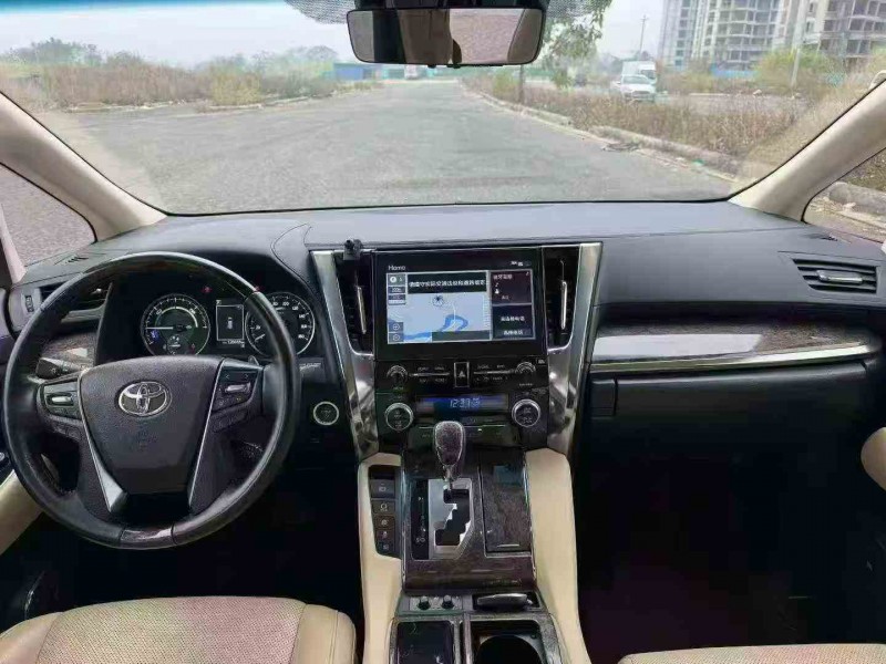 珠海22年丰田威尔法4
