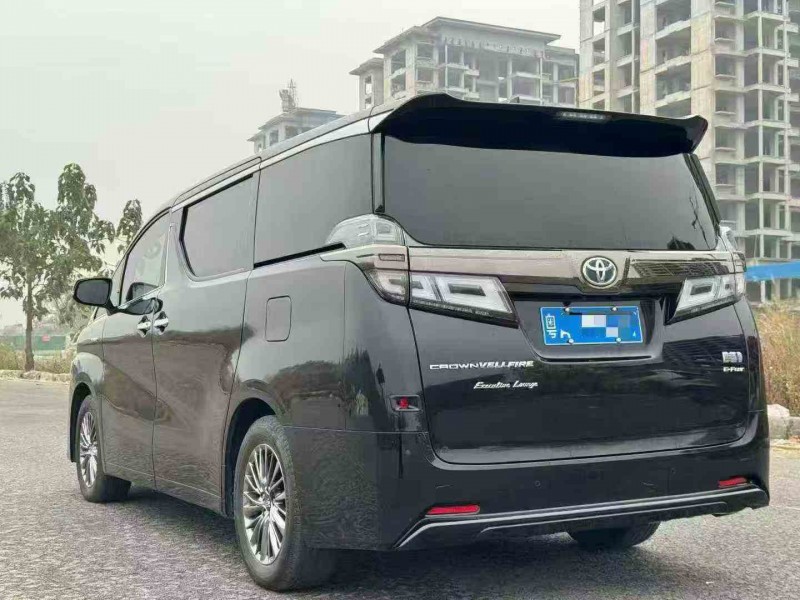 珠海22年丰田威尔法8