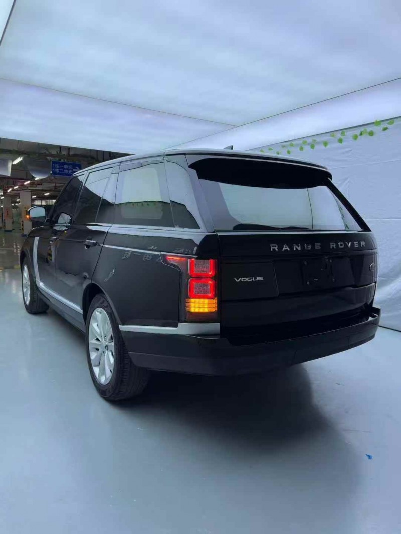 广州18年路虎揽胜行政8