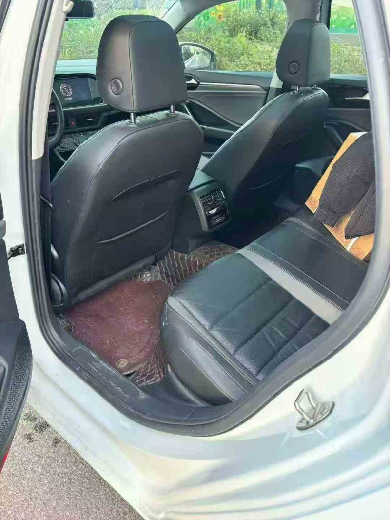 衡阳22年大众速腾5