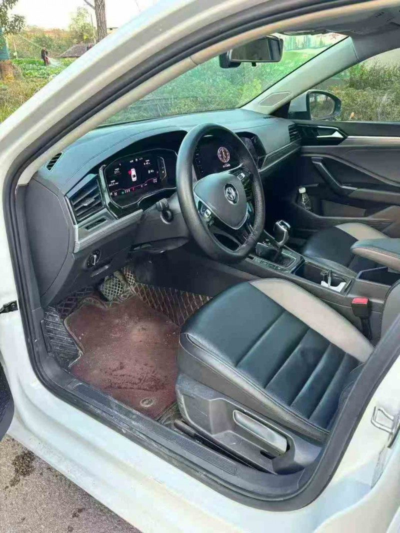 衡阳22年大众速腾6