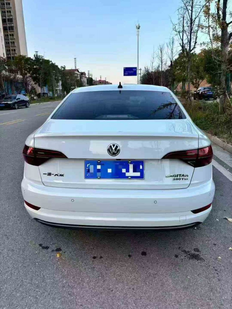 衡阳22年大众速腾9