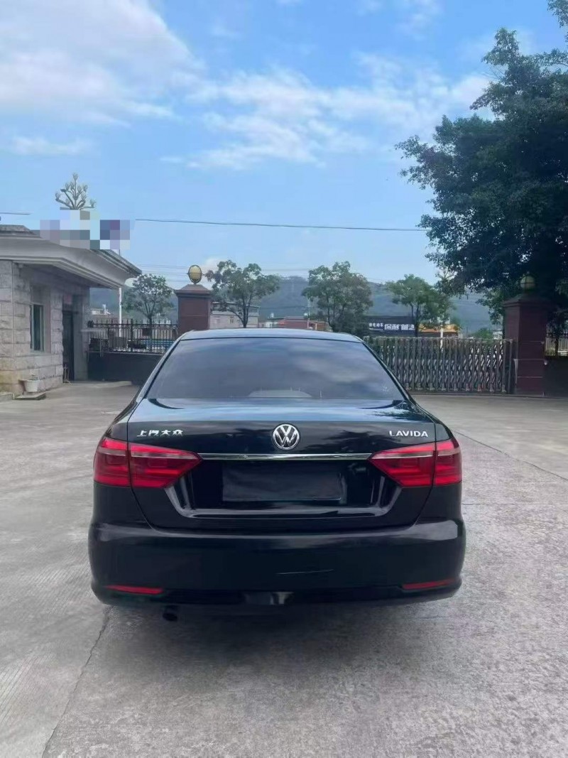 漳州17年大众朗逸9