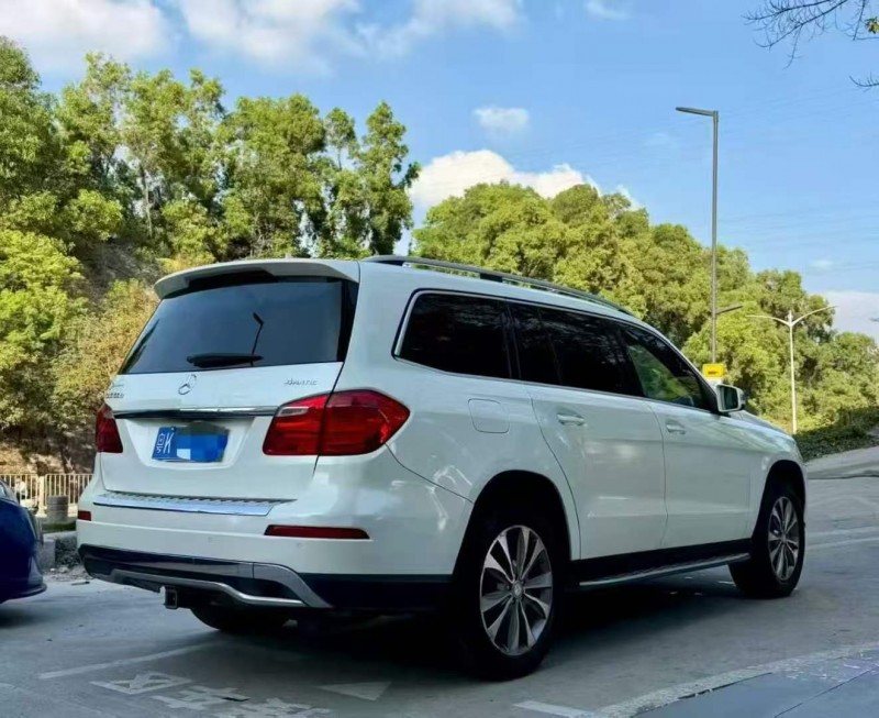 广州14年奔驰GL8