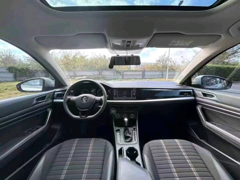 广州20年大众朗逸4