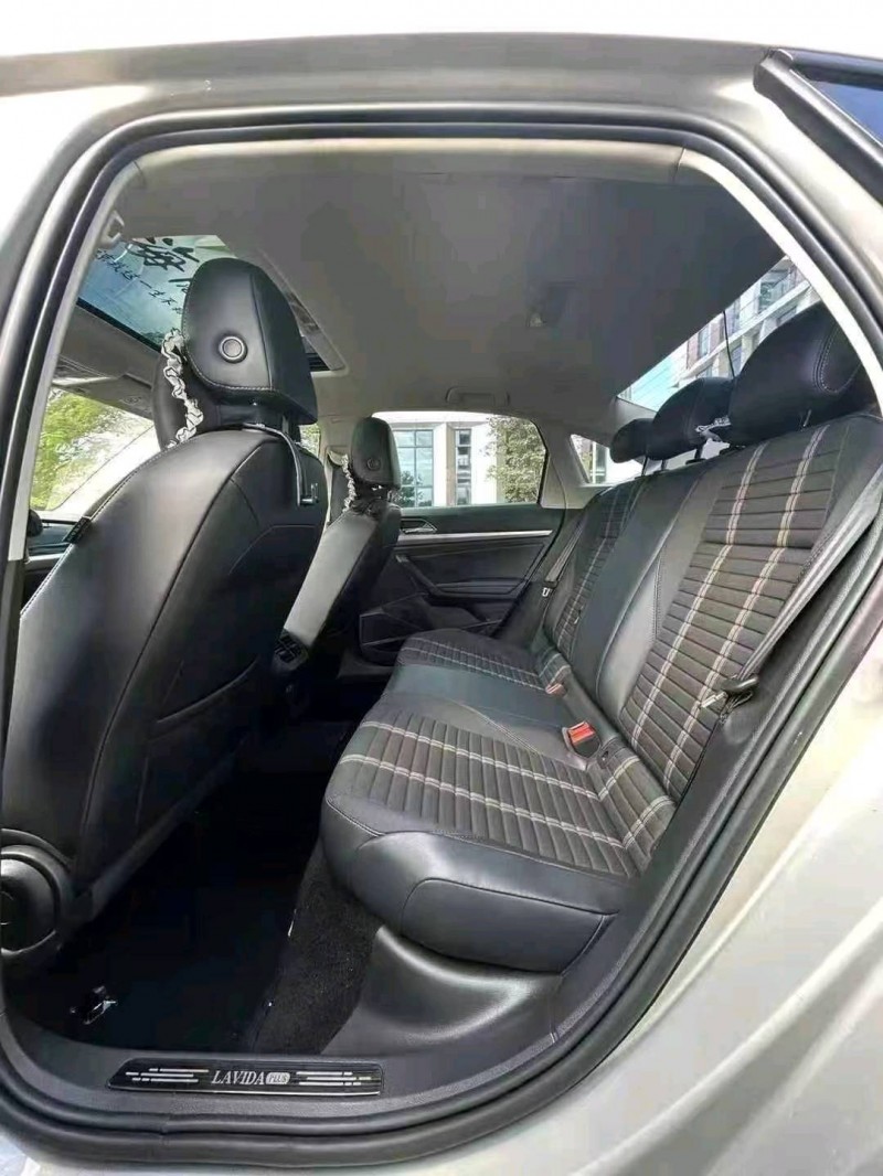 广州20年大众朗逸6