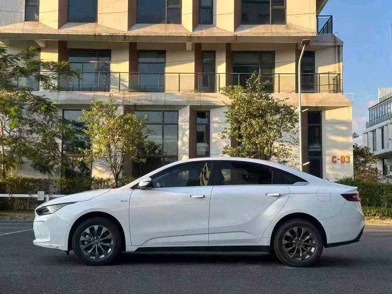 广州22年吉利几何6