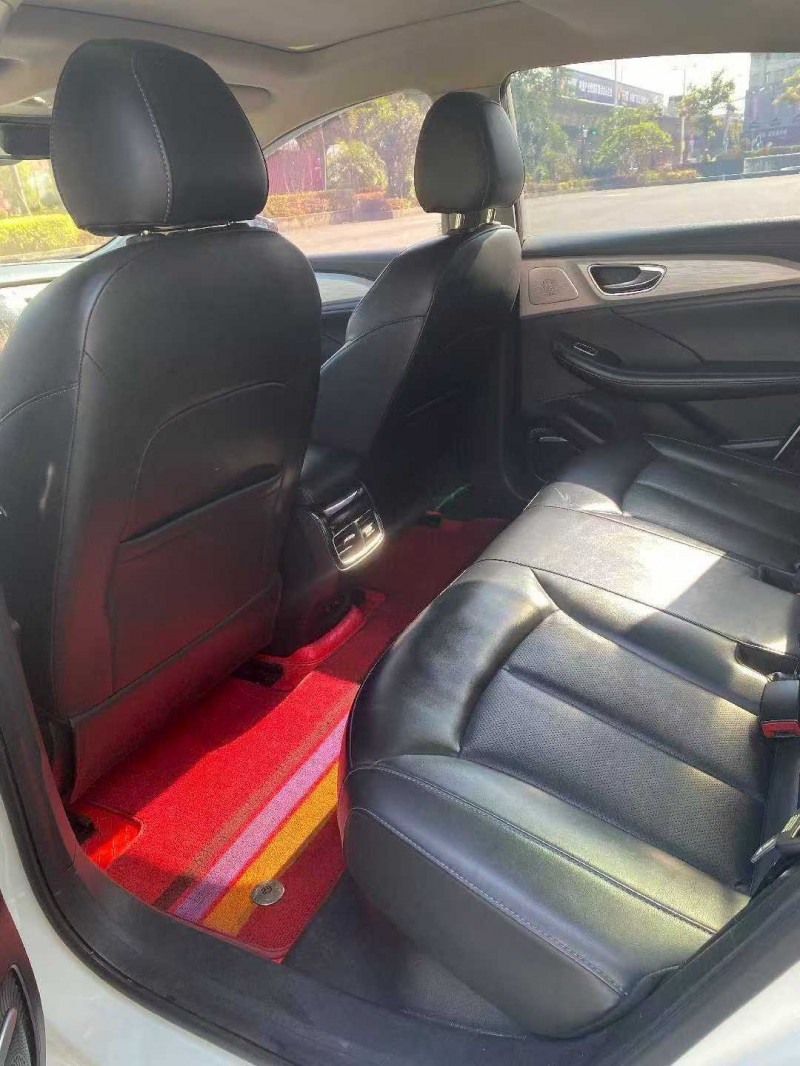 漳州22年荣威ER66