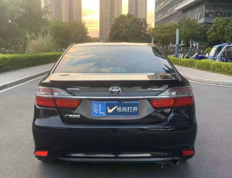 东莞16年丰田凯美瑞9