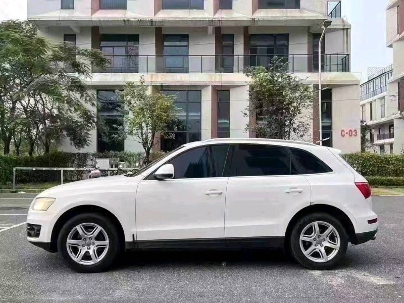 广州12年奥迪Q56