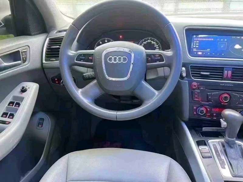 广州12年奥迪Q58