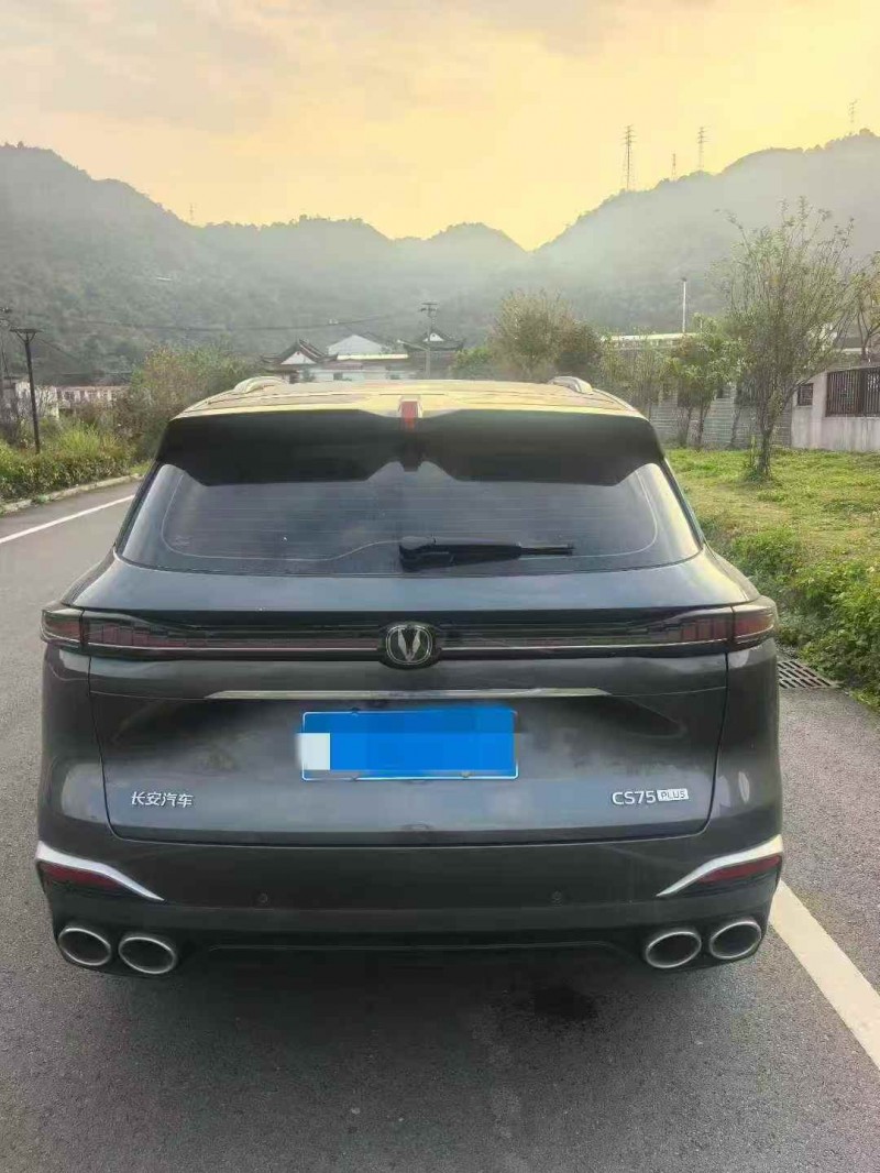 宁波25年长安汽车CS759