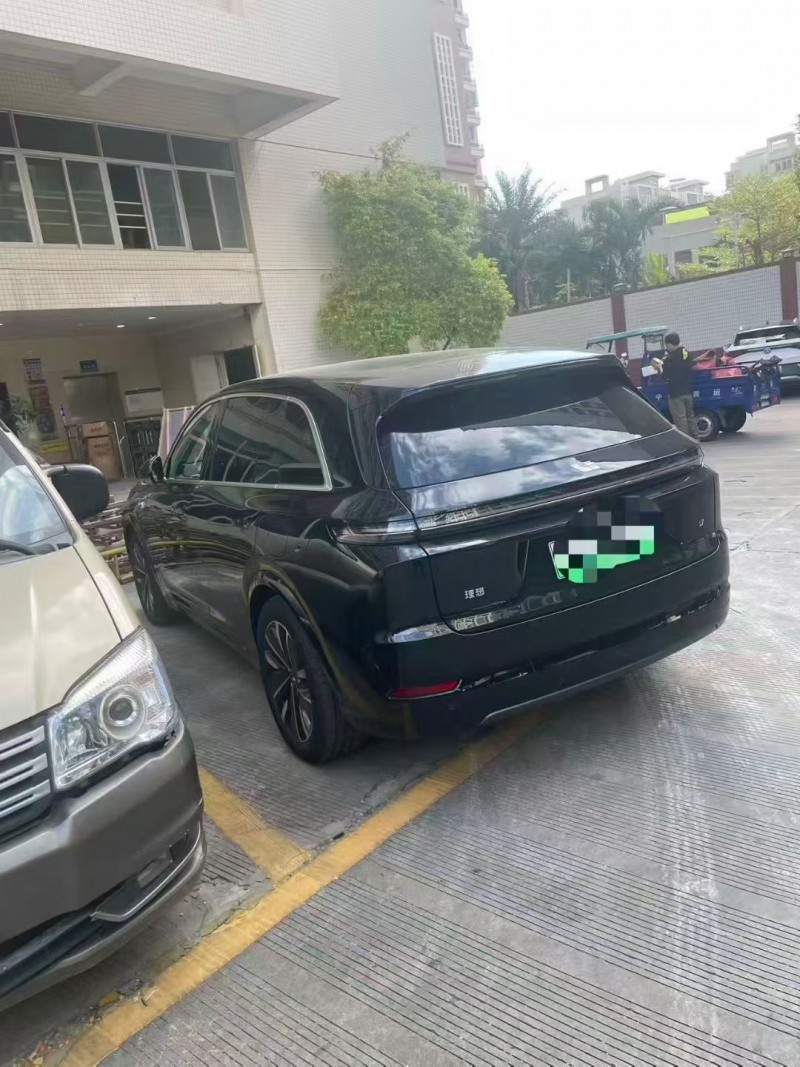 广州25年理想L75