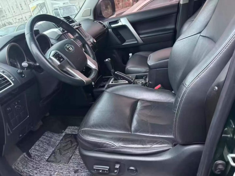 广州17年丰田普拉多4