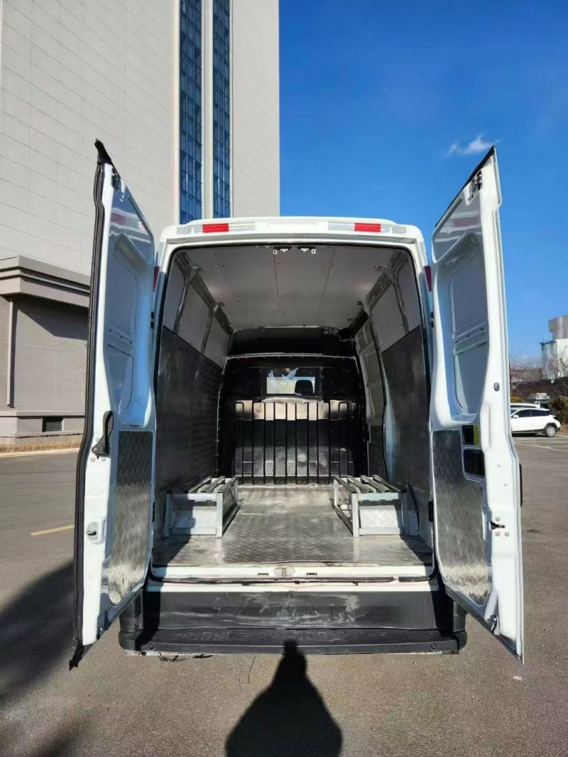 延边23年依维柯欧胜4