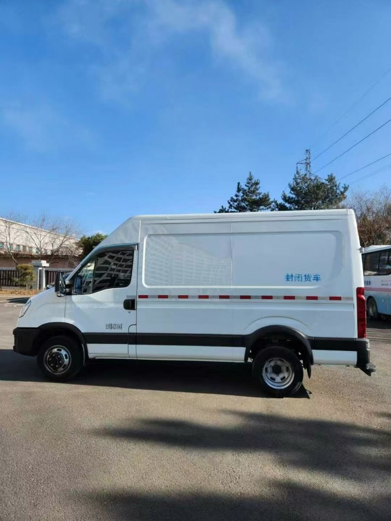 延边23年依维柯欧胜5