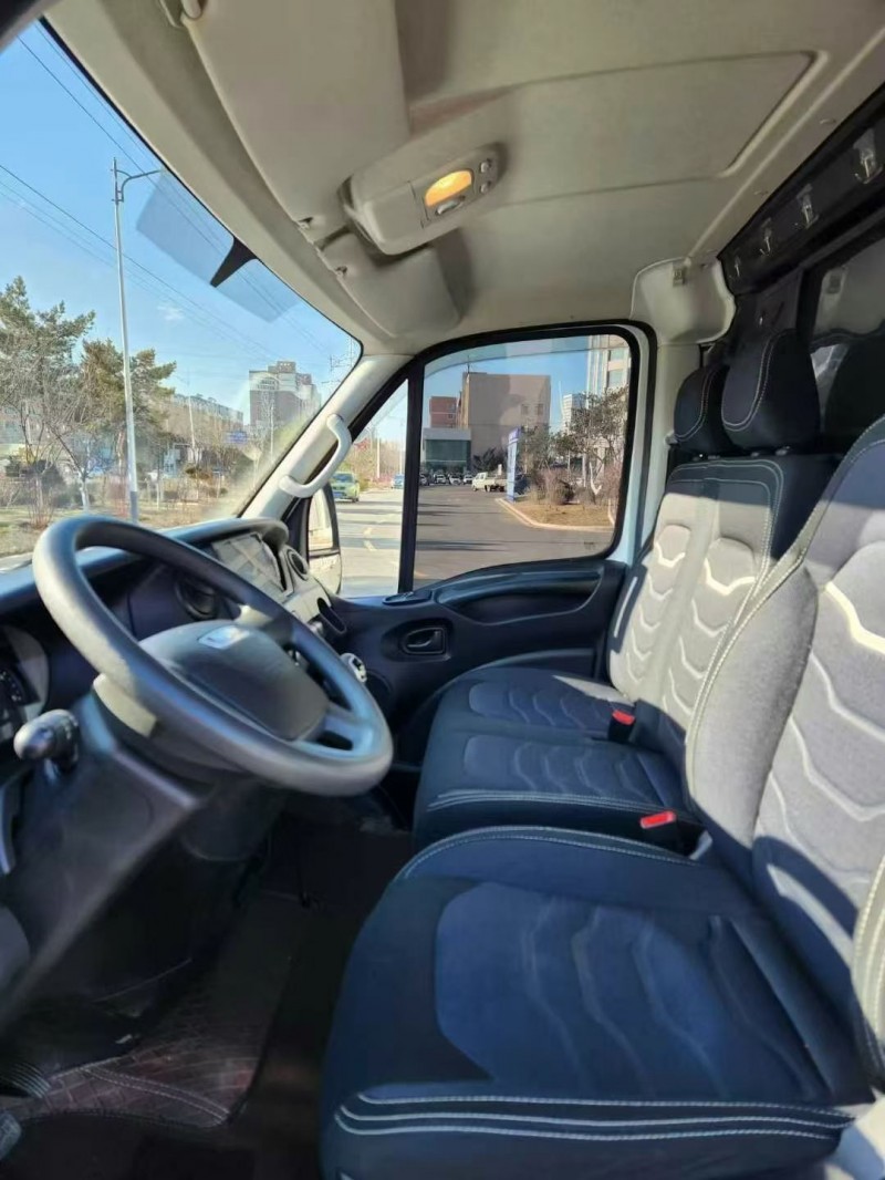 延边23年依维柯欧胜6