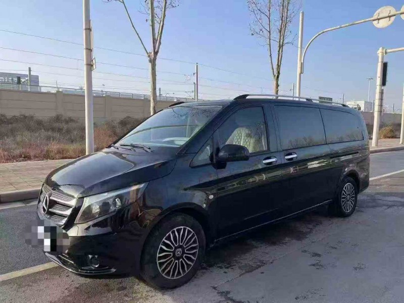 郑州17年奔驰威霆2