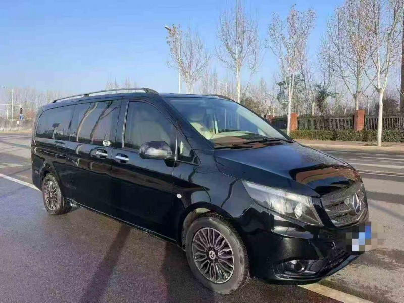 郑州17年奔驰威霆3