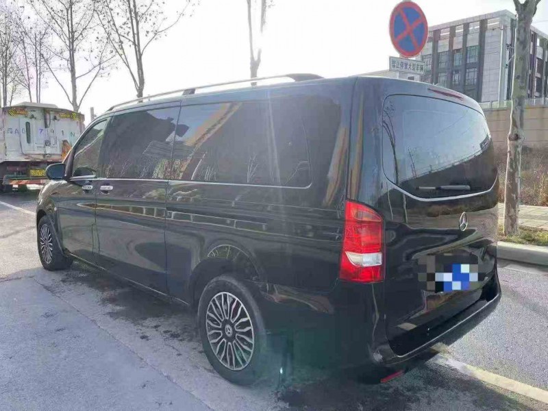 郑州17年奔驰威霆4