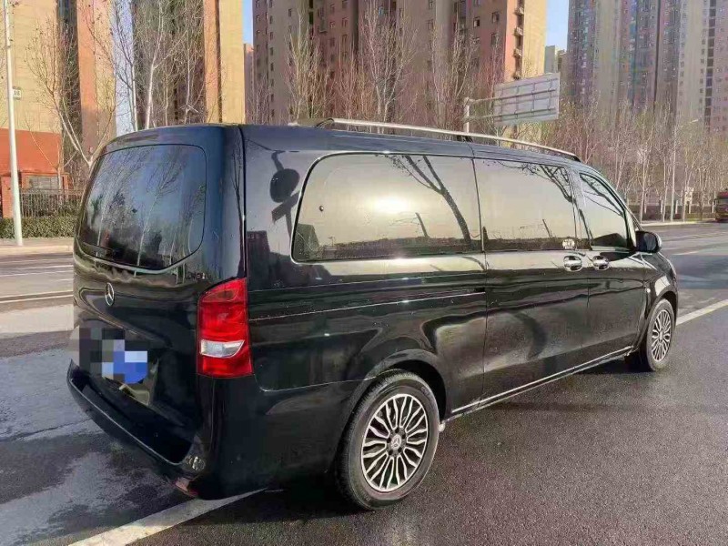 郑州17年奔驰威霆6