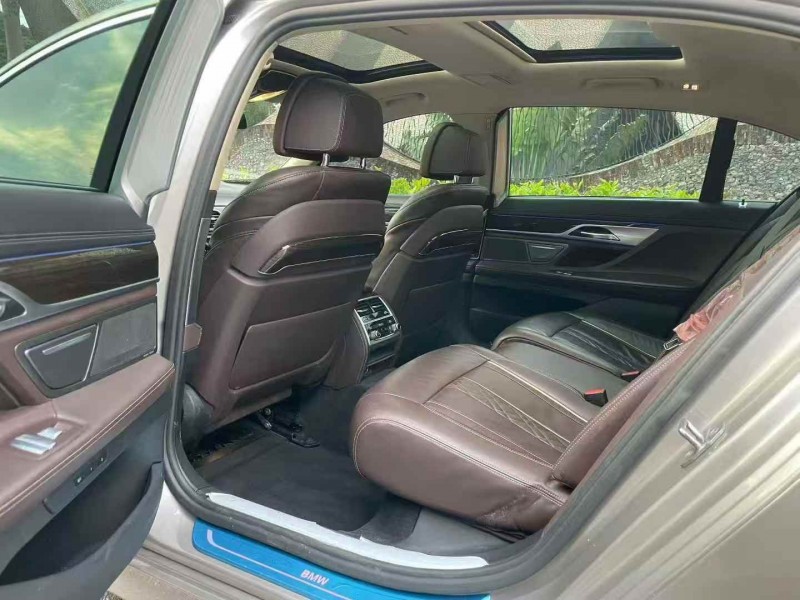 广州21年宝马7系5