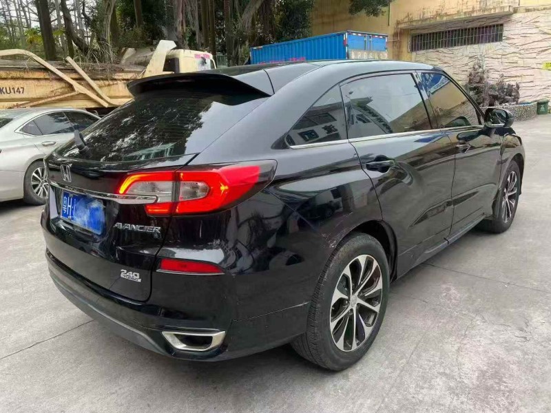 广州19年本田冠道8