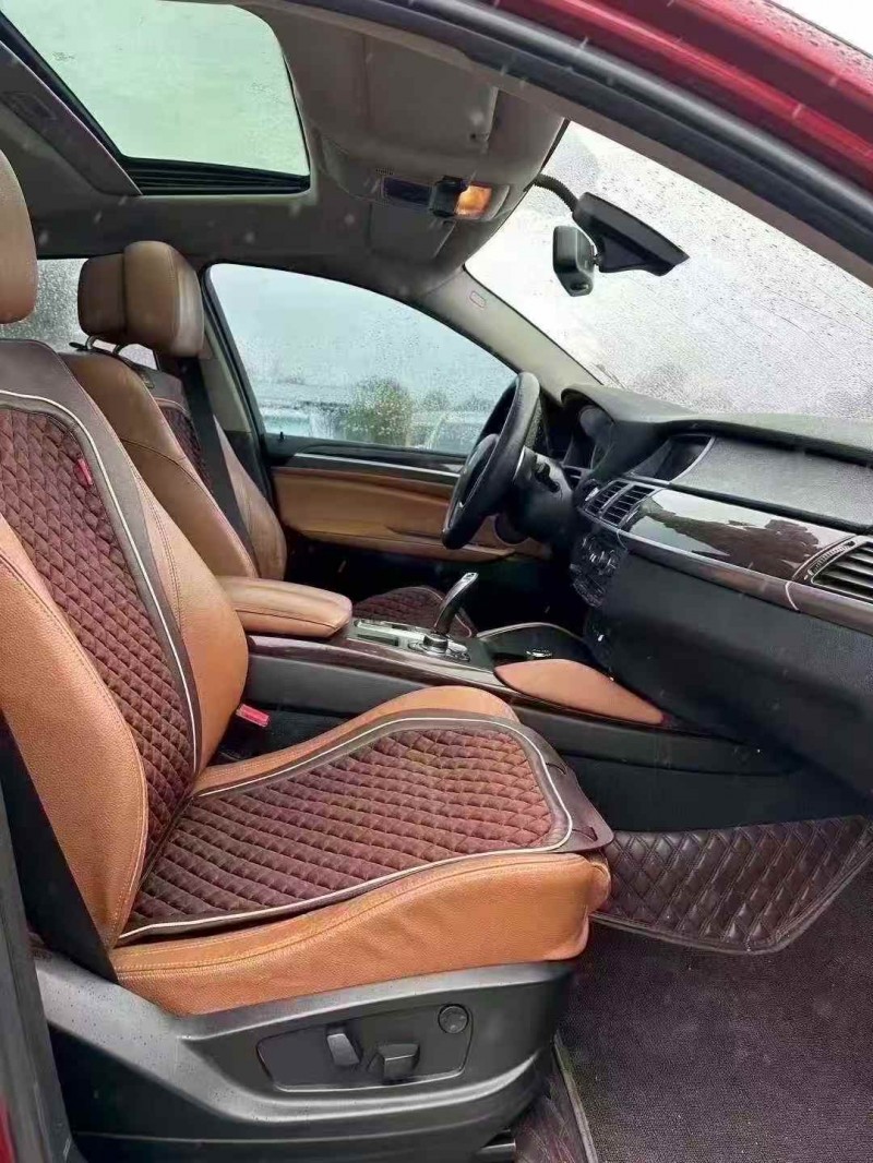 广州12年宝马X68