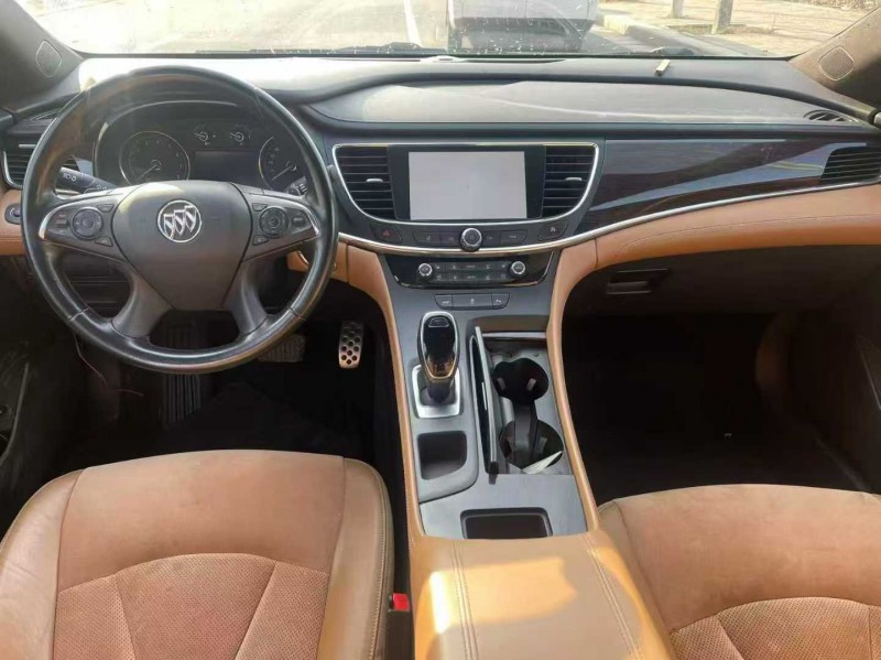 郑州16年别克君越8