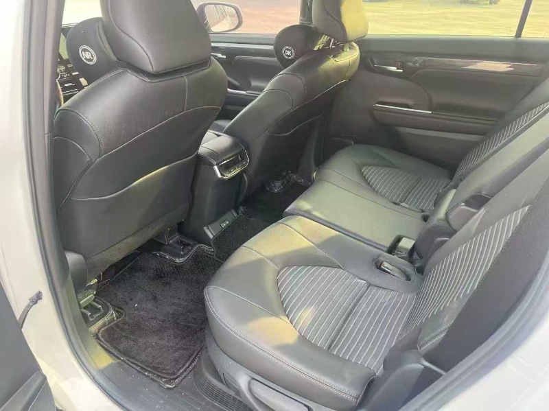 天津24年丰田皇冠6