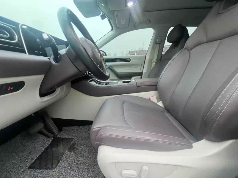 菏泽23年零跑汽车C114