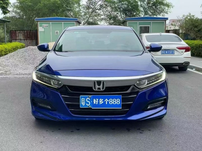 东莞19年本田雅阁1