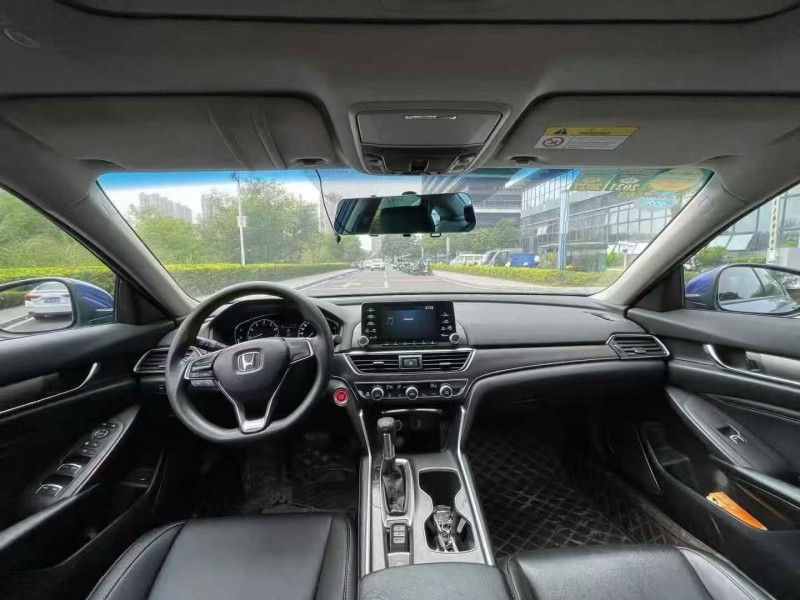 东莞19年本田雅阁4