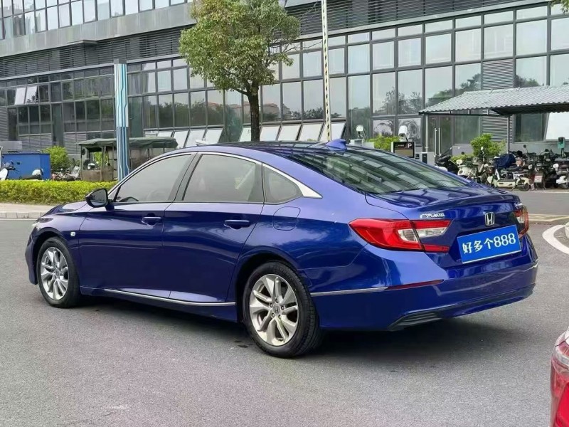 东莞19年本田雅阁8